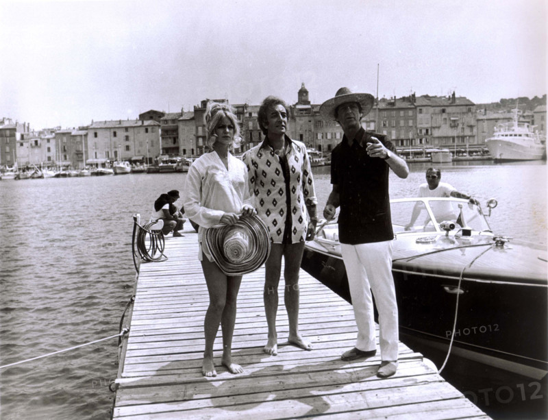 ROY BOULTING (DIR) PORTRAIT ON SET THERE'S A GIRL IN MY SOUP (1970) WITH GOLDIE HAWN, PETER SELLERS RYBO 001P