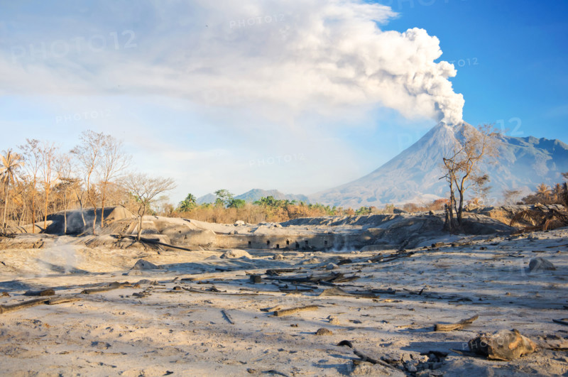 volcano eruption