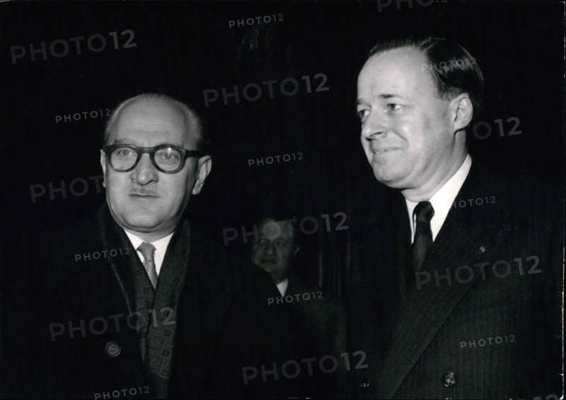 1967 - Premier Guy Mollet Worried By In African Problems: Future Guy Mollet received this morning at the ministry of interior M. Roger Seydoux, high commissioner of France in Tunisia with whom he had talks on the North African problems. Photo Shows Mollet and Seydoux after their interview. © Keystone Pictures USA/ZUMAPRESS.com/Alamy Live News