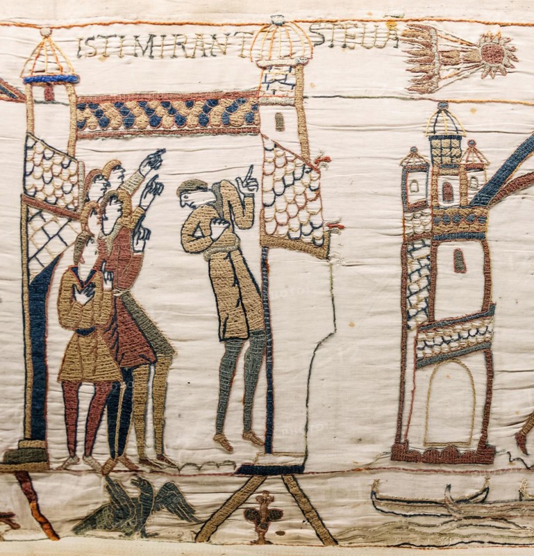 Bayeux Tapestry scene32 Halley comet.