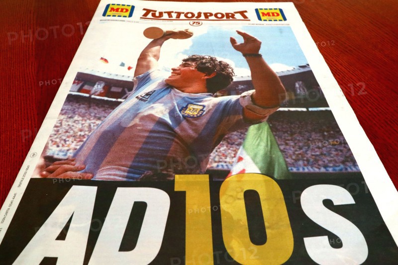 Diego Armando MARADONA (1960-2020) Italian Front Page Newspapers