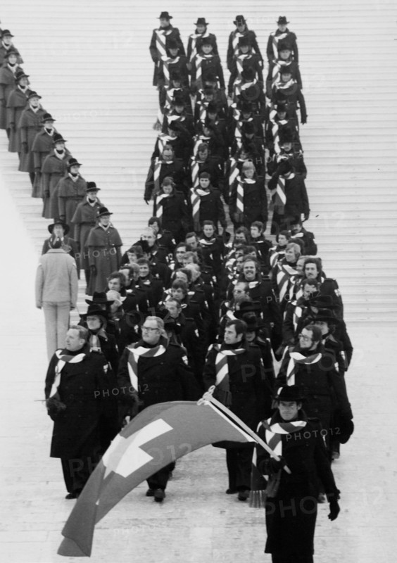 --- Olympische Winterspiele in Innsbruck 1976: Einmarsch der Schweizer Teilnehmer#Olympic Games Innsbruck Sapporo 1976: Swiss participants- RDB BY DUKAS