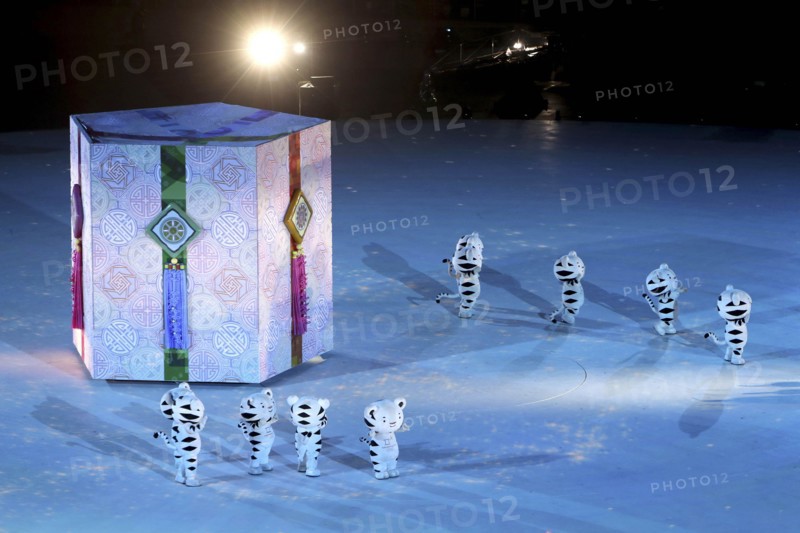 February 25, 2018 - Pyeongchang, GANGWON, SOUTH KOREA - Feb 25, 2018-Pyeongchang, South Korea-Entertainers perform during the Beijing segment during the Closing Ceremony of the PyeongChang 2018 Winter Olympic Games at PyeongChang Olympic Stadium in Pyeongchang, South Korea. (Credit Image: © Gmc via ZUMA Wire)