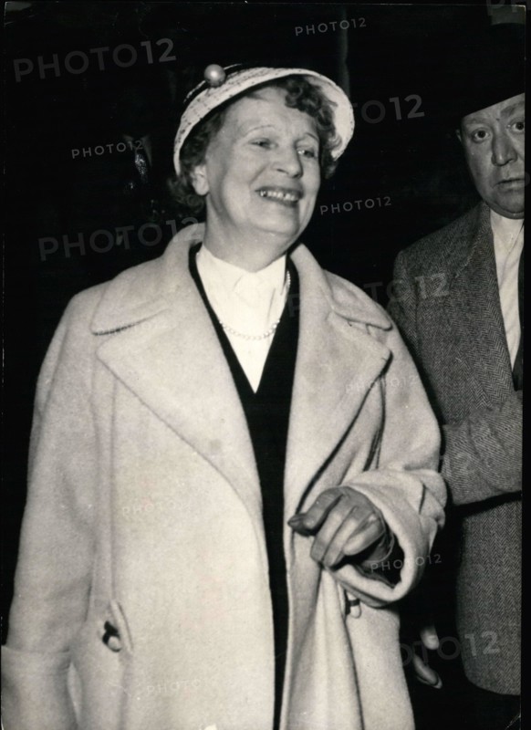 Jun. 06, 1954 - Woman Who Closed 'Red Light' House Charged With Receiving Stolen Jewellery: Marthe Richard, the famous woman spy of the world Word No. 1 smiles with confidence as she was leaving the examin9ing Magistrate's office ion the Paris Law Court this afternoon. Marthe Trate's on whose instigation the government decided to abolish the Brothels is now charged with receiving stolen jewellery.