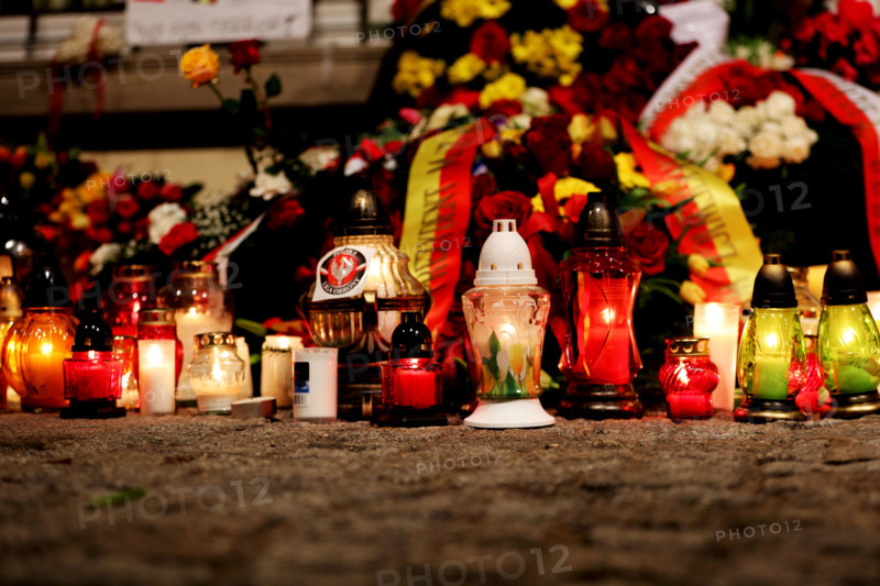 Flowers, wreaths and candles were lain in front of the Belgium Embassy in Warsaw, Poland after terror attacks killed 34 people in Brussels, Belgium hours before. Over 200 people have been injured in the attacks, including 2 Poles. The terrorist organization ISIS, the Islamic State of Iraq and Syria have claimed responsibility for the attacks in the capital of Belgium. During the morning hours on Tuesday March 22 2016, multiple suicide bombs were detonated in the Zaventem airport in the departures hall. Another bomb was detonated several minutes later in the Maelbeek metro station. Belgium is o