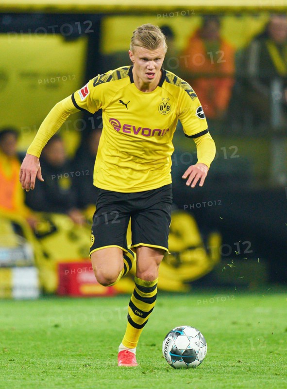 Football Dortmund - Frankfurt, Dortmund Feb 14, 2020. Erling HAALAND , BVB 17  BORUSSIA DORTMUND - EINTRACHT FRANKFURT 4-0  - DFL REGULATIONS PROHIBIT ANY USE OF PHOTOGRAPHS as IMAGE SEQUENCES and/or QUASI-VIDEO -  1.German Soccer League , Dortmund, February 14, 2020.  Season 2019/2020, match day 22, BVB,   © Peter Schatz / Alamy Live News