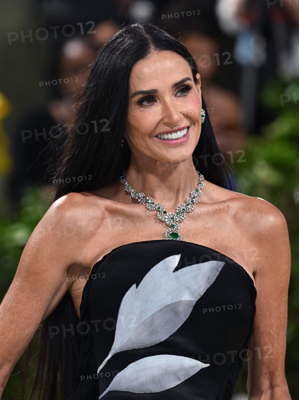 New York, USA. May 6th, 2024. Demi Moore arriving at The Met Gala, Sleeping Beauties: Reawakening Fashion, The Metropolitan Museum of Art. Credit: Dou