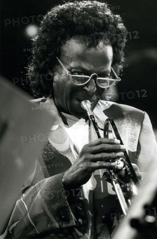Mar. 31, 2012 - Miles Davis and Quincy Jones at the Montreux Jazz-Festival.: Miles Davis is seen during a concert he gave together with Quincy Jones at the Jazz-Festival in Montreux/Switzerland 8th July. They performed together with the George Gruntz Concert Jazz band and the Gil Evans Orchestra in a big-and of about 50 musicians. (Credit Image: © Keystone Pictures USA/ZUMAPRESS.com)