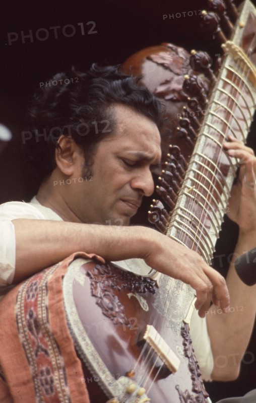 June 17, 1967, Monterey, California, USA: The Monterey International Pop Music Festival was a three-day concert event held June 16 to June 18, 1967 at the Monterey County Fairgrounds in Monterey.. . The festival is remembered for the first major American appearances by The Jimi Hendrix Experience, The Who and Ravi Shankar, the first large-scale public performance of Janis Joplin and the introduction of Otis Redding.. . Hendrix' use of extremely high volumes, the feedback this produced, and the combination of the two along with his dive-bombing use of the vibrato bar on his guitar, produced sou