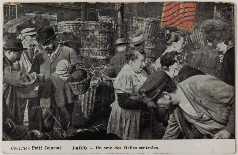 PARIS - A CORNER OF THE HALLS (RUE BALTARD) Anonyme. Un coin des Halles, rue Baltard. Paris (Ier arr.). Phototypie. Paris, musée Carnavalet.