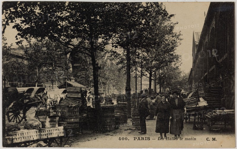 PARIS - THE HALLS IN THE MORNING (BASKETS STREET BALTARD) Charles Malcuit (éditeur Cosson). Les Halles le matin. Paniers rue Baltard. Paris (Ier arr.). Phototypie. Paris, musée Carnavalet.