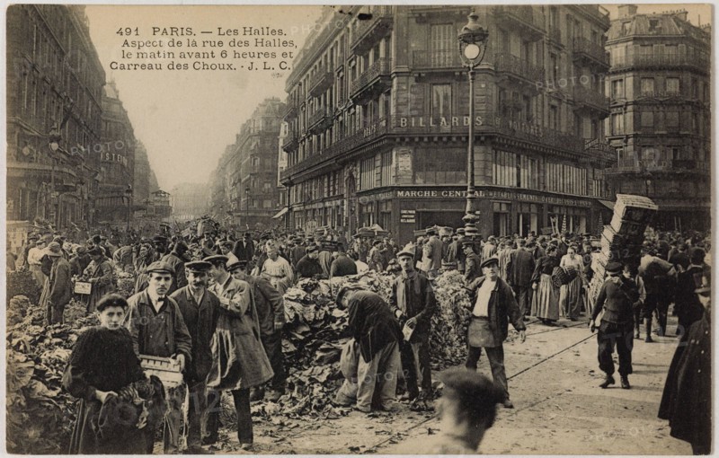 PARIS - THE HALLS. APPEARANCE OF THE STREET HALLS OF THE MORNING HOURS BEFORE 6 AND TILE OF CABBAGE (1906 BALTARD RUE) J.L.C./Le Gui. Paris - Les Halles. Aspect de la rue des Halles le matin avant 6 heures et Carreau des choux, rue Baltard. Paris (Ier arr.), 1906. Phototypie. Paris, musée Carnavalet.