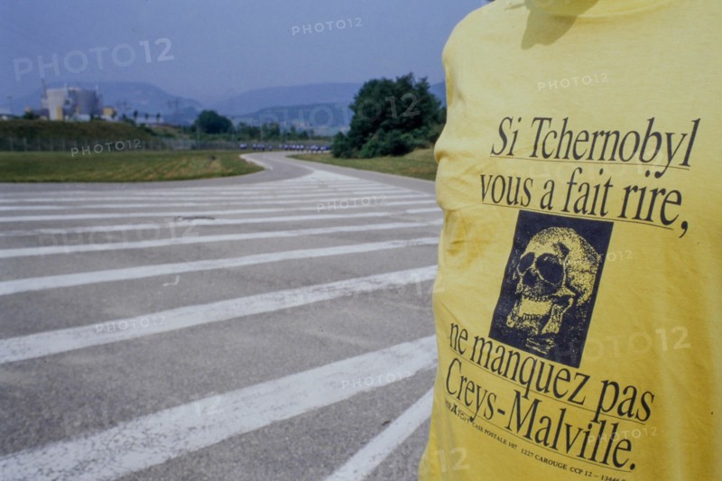 Anti-nuclear protesters march to protest againt nuclear breeder reactor, Creys-Malville, Isere, France