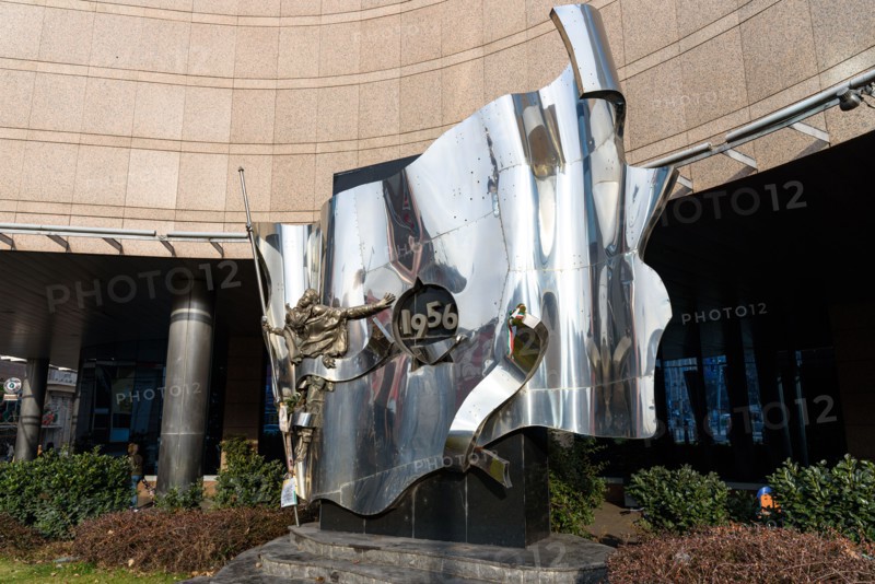 The memorial to the 1956 Hungarian Revolution at Szena ter by Ferenc Arvai