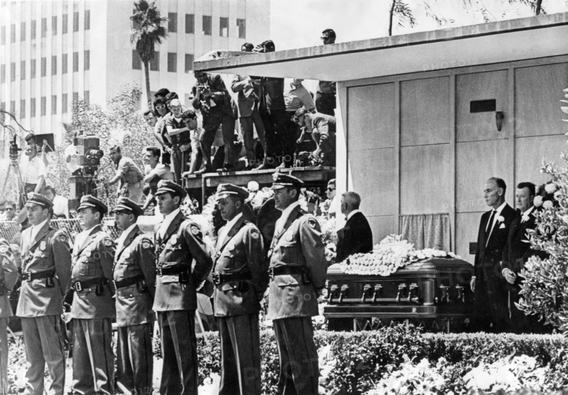 Starlet Marilyn Monroe's funeral