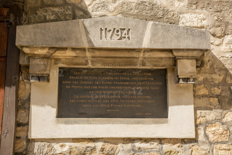 Plaque in souvenir of the decapitated citizens during the French revolution at the Picpus cemetery