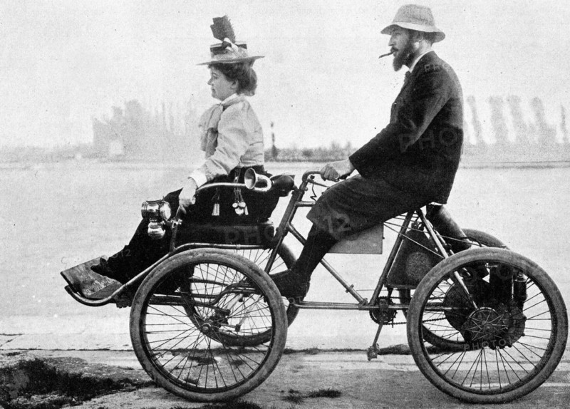 A  Marot-Gardon quadricycle of the 1897-98 type