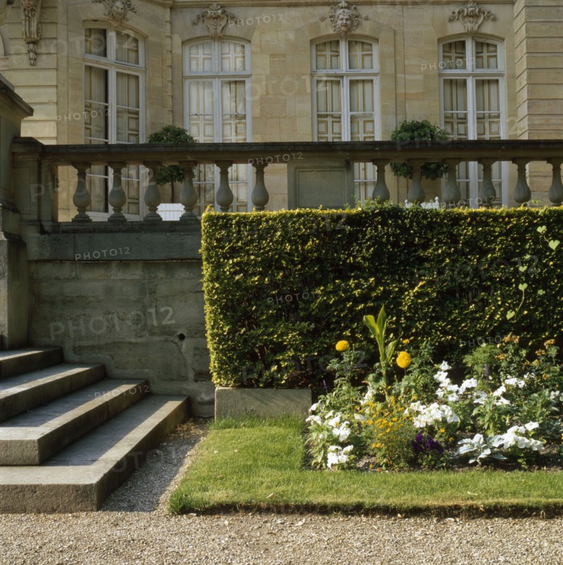 Parc de l'hôtel Matignon à Paris