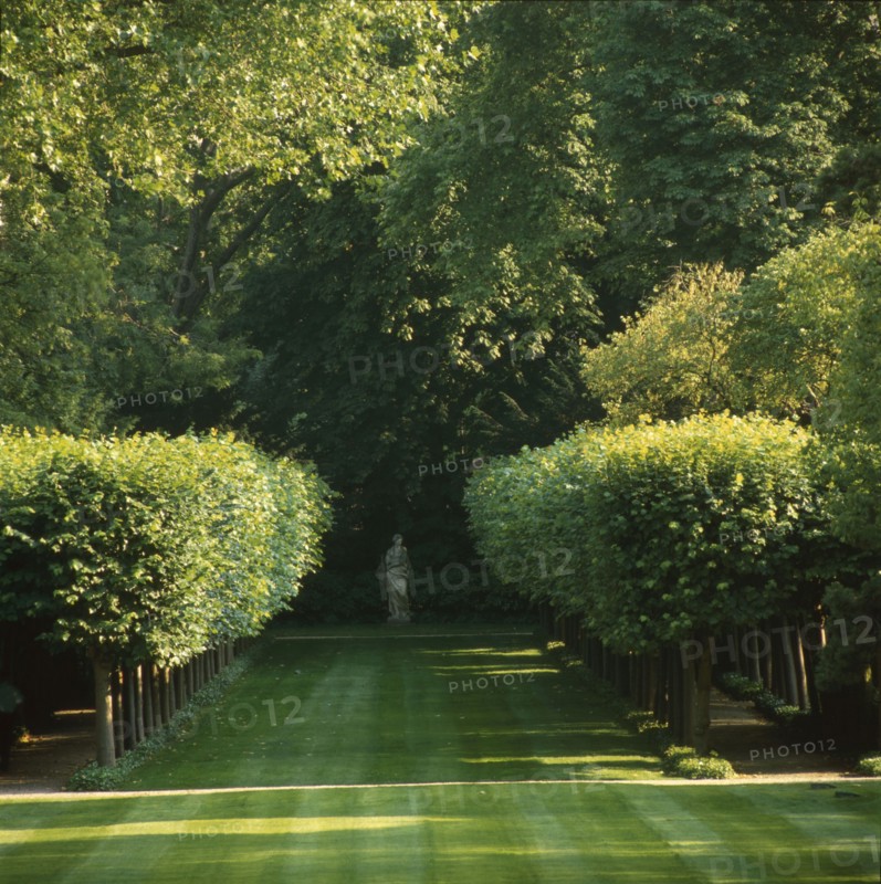 Parc de l'hôtel Matignon à Paris