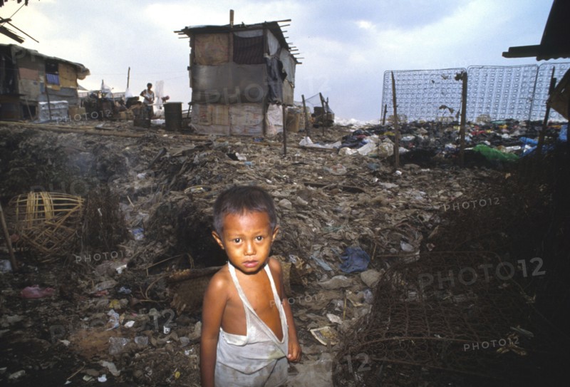 Bidonville à Manille, aux Philippines