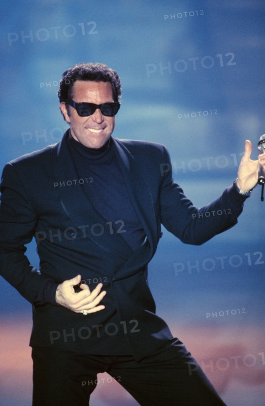 Tom Jones, 1988