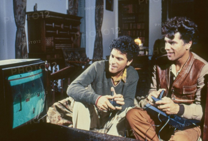 Grichka and Igor Bogdanoff, 1982