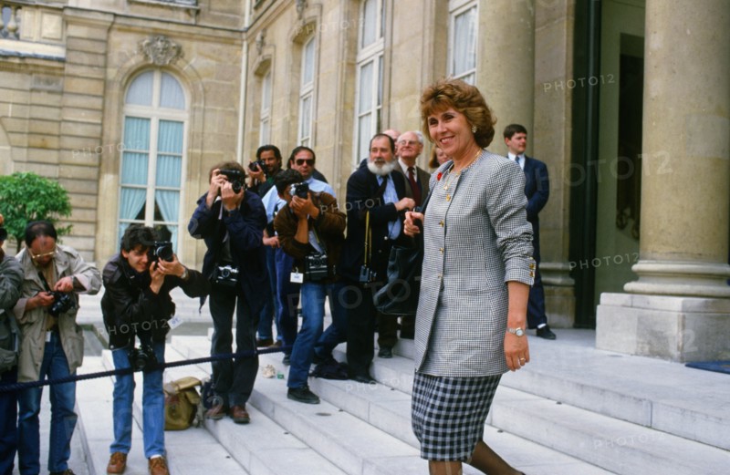 Edith Cresson, 1988