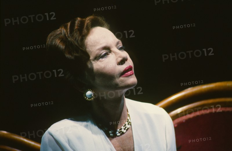 Leslie Caron, 1990