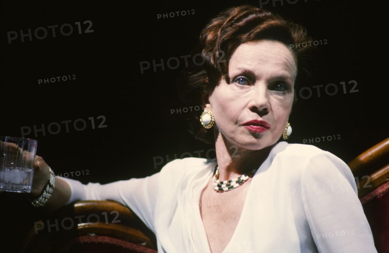 Leslie Caron, 1990