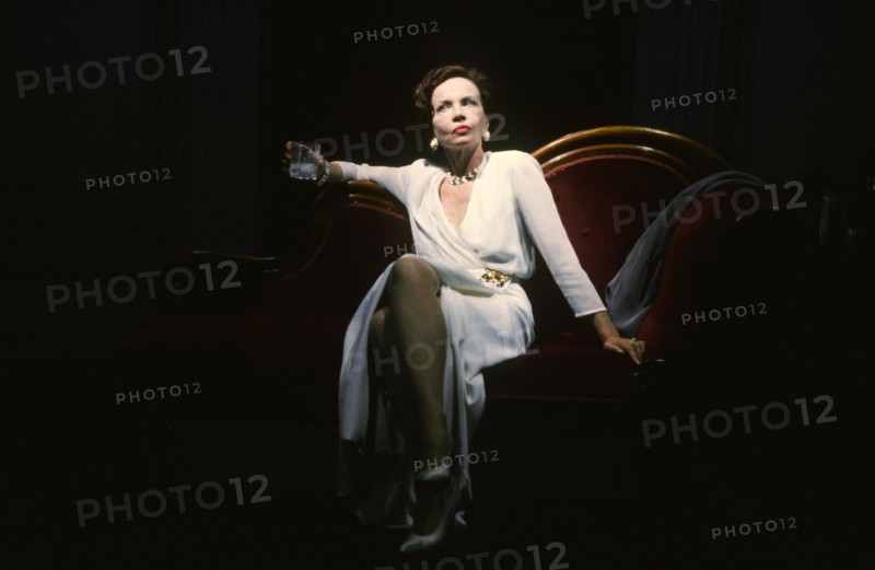 Leslie Caron, 1990
