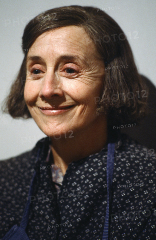 Suzanne Flon