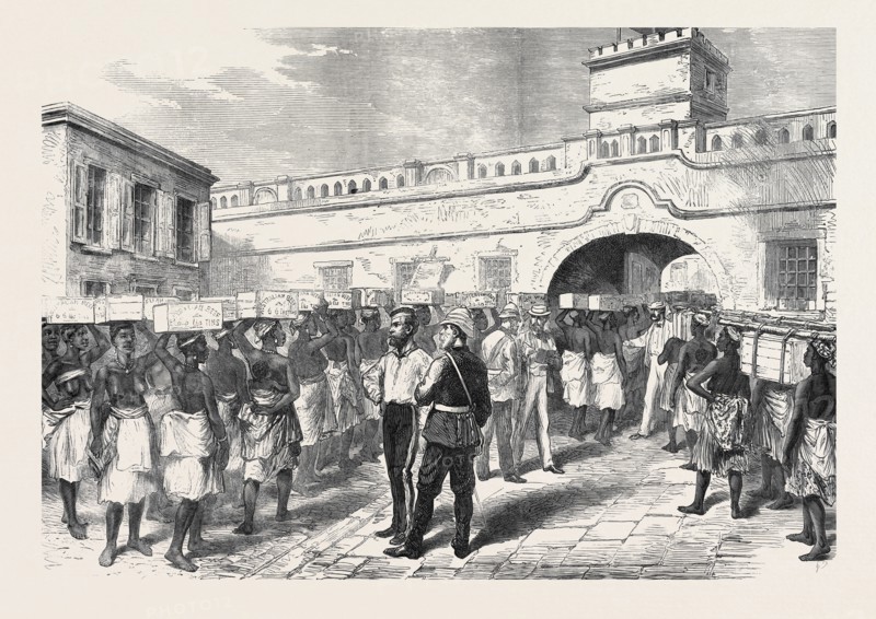 THE ASHANTEE WAR: WOMEN LEAVING CAPE COAST CASTLE WITH PROVISIONS FOR THE TROOPS, 1874