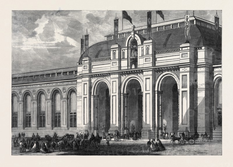 THE MAIN ENTRANCE OF THE INTERNATIONAL EXHIBITION BUILDING