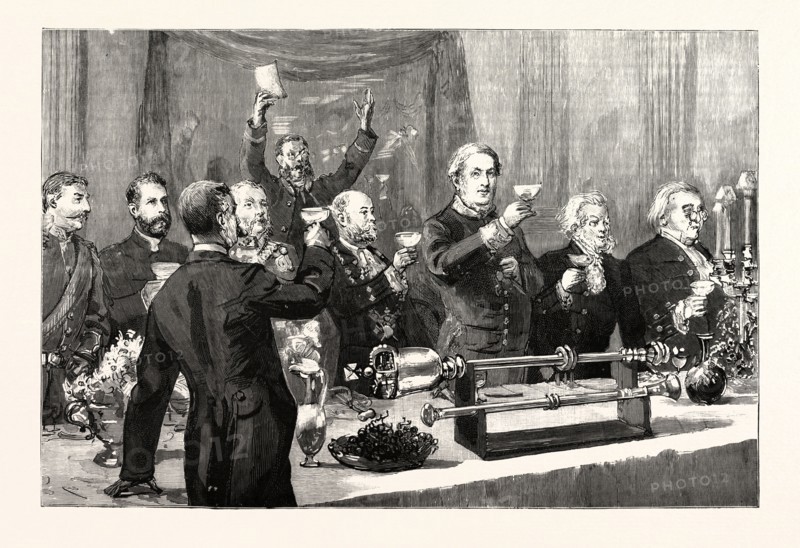 THE QUEEN'S VISIT TO DERBY: DRINKING HER MAJESTY'S HEALTH AT THE BANQUET GIVEN BY THE MAYOR (SIR ALFRED HASLAM) AT THE MIDLAND HOTEL