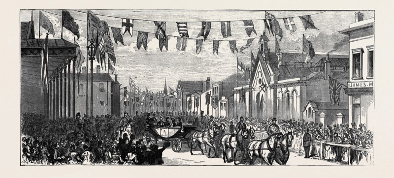 THE DUKE AND DUCHESS OF TECK AT SOUTHPORT: ARRIVAL OF THE DUKE AND DUCHESS AT THE RAILWAY STATION