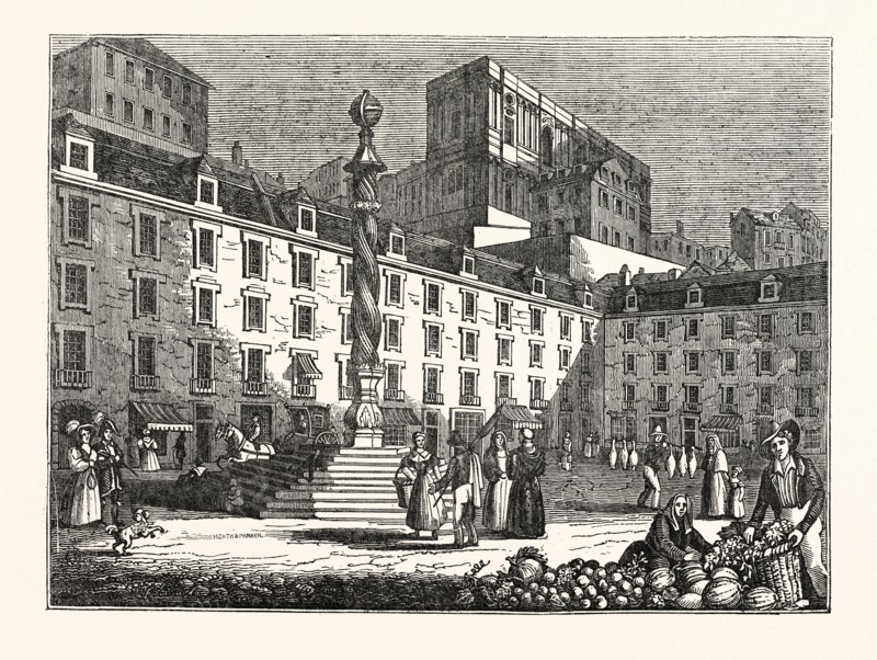 SQUARE OF THE LITTLE PILLAR, LISBON, PORTUGAL