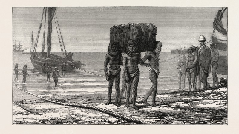 UNSHIPPING AT ALGOA BAY KAFFIRS AT WORK, CAPE COLONY, SOUTH AFRICA