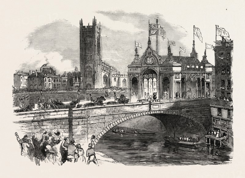 THE ARCH AT VICTORIA BRIDGE OVER THE IRWELL, UK