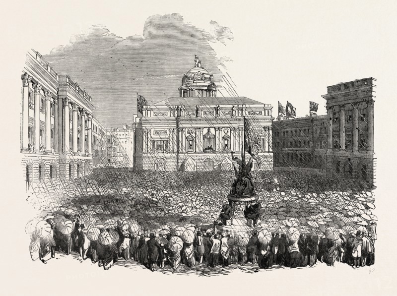 ROYAL VISIT TO LIVERPOOL, QUEEN VICTORIA AT THE TOWN HALL, AREA OF THE EXCHANGE, UK