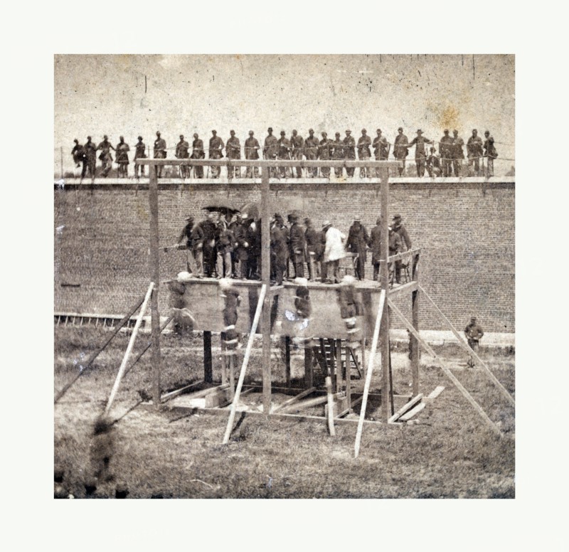 Execution of the Conspirators, the drop. Photographic incidents of the war from Gardner Photographic Art Gallery, Seventh Street, Washington, photographer to the Army of the Potomac, US, USA, America. Photo, albumen print, By Alexander Gardner, 1821 1882, Scottish photographer who emigrated to the United States in 1856.
