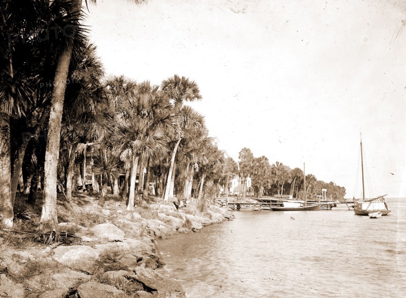 Rockledge, Indian River, Jackson, William Henry, 1843-1942, Hotel Rockledge (Fla.), Hotels, Waterfronts, Bays, United States, Florida, Indian River, 1880