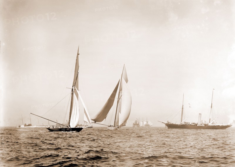 Start, American cup race, Peabody, Henry G, (Henry Greenwood), 1855-1951, Vigilant (Yacht), Valkyrie II (Yacht), America's Cup races, Yachts, Regattas, 1893