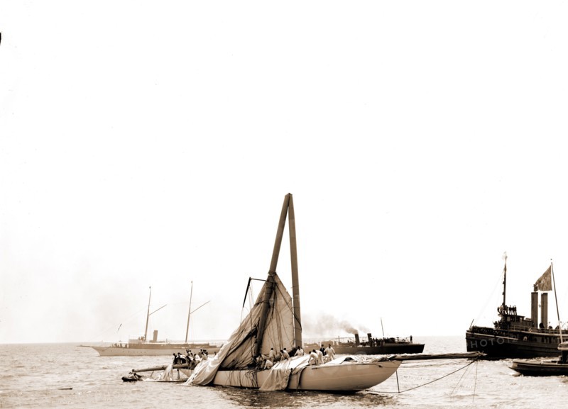 Columbia, steel mast carried away, Columbia (Sloop), Marine accidents, Yachts, 1899