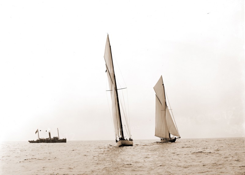 Columbia and Shamrock I maneuvering for the start, Columbia (Sloop), Shamrock I (Yacht), America's Cup races, Regattas, Yachts, 1899