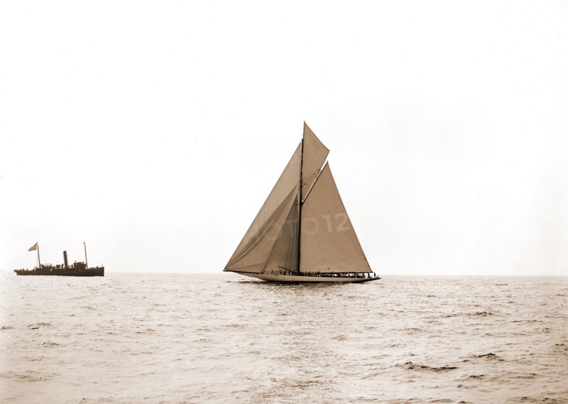 Columbia and Shamrock I on the line, Columbia (Sloop), Shamrock I (Yacht), America's Cup races, Regattas, Yachts, 1899