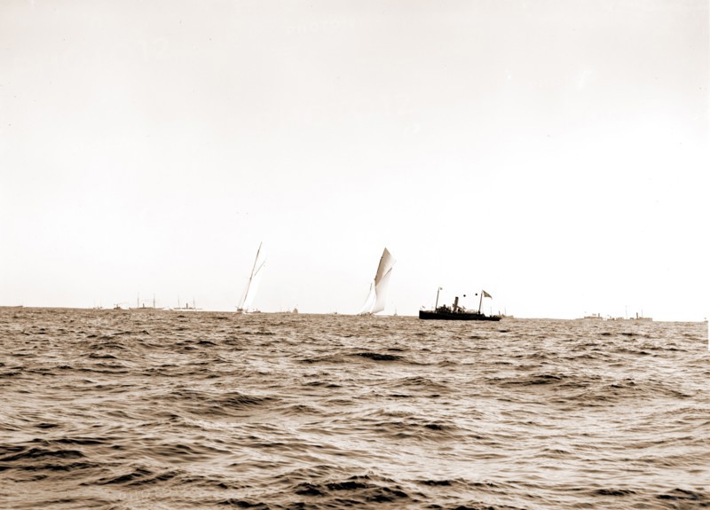 Columbia and Shamrock I, ready for the start, Oct. 7, '99, Columbia (Sloop), Shamrock I (Yacht), America's Cup races, Regattas, Yachts, 1899