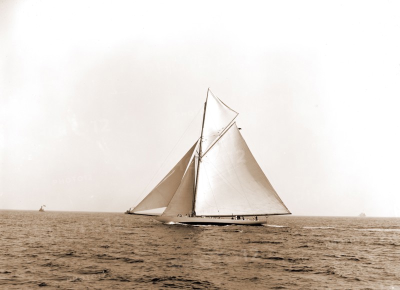 Columbia before the start, Columbia (Sloop), America's Cup races, Regattas, Yachts, 1899