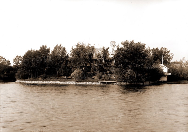 Darling residence, Lake Orion, Mich, The, Lakes & ponds, Dwellings, United States, Michigan, Orion, Lake, 1890