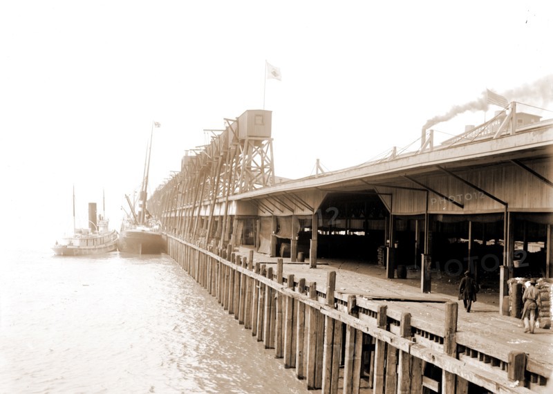 Stuyvesant elevators from the river, New Orleans, Piers & wharves, Rivers, Shipping, Warehouses, United States, Mississippi River, United States, Louisiana, New Orleans, 1890