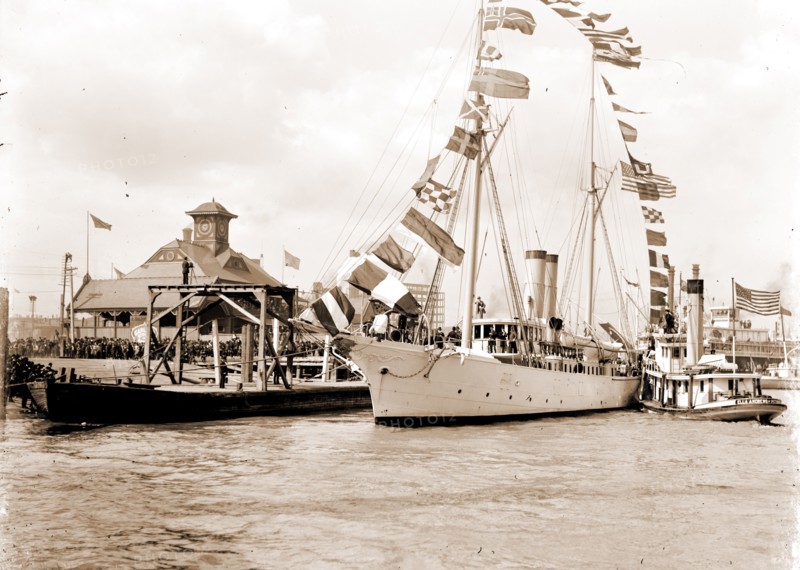 Mardi Gras, New Orleans, U.S.S. Galveston with Rex, Galveston (Cruiser), Cruisers (Warships), American, Carnival, United States, Louisiana, New Orleans, 1900